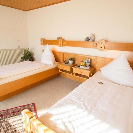 Hotel Am Lingelbach Knüllwald Zimmer foto